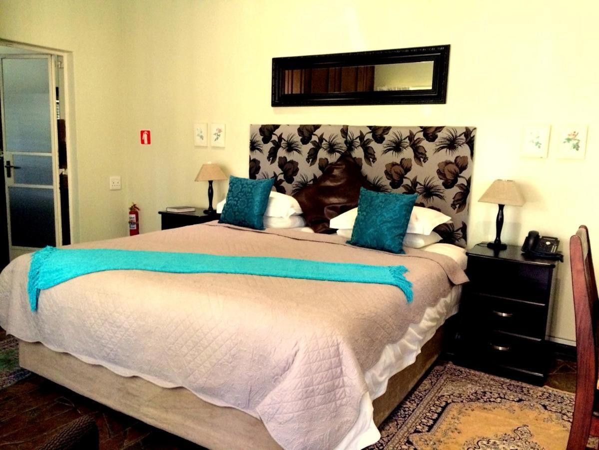 Bordeaux Haven Guest House เฟเรนนิงิง ภายนอก รูปภาพ