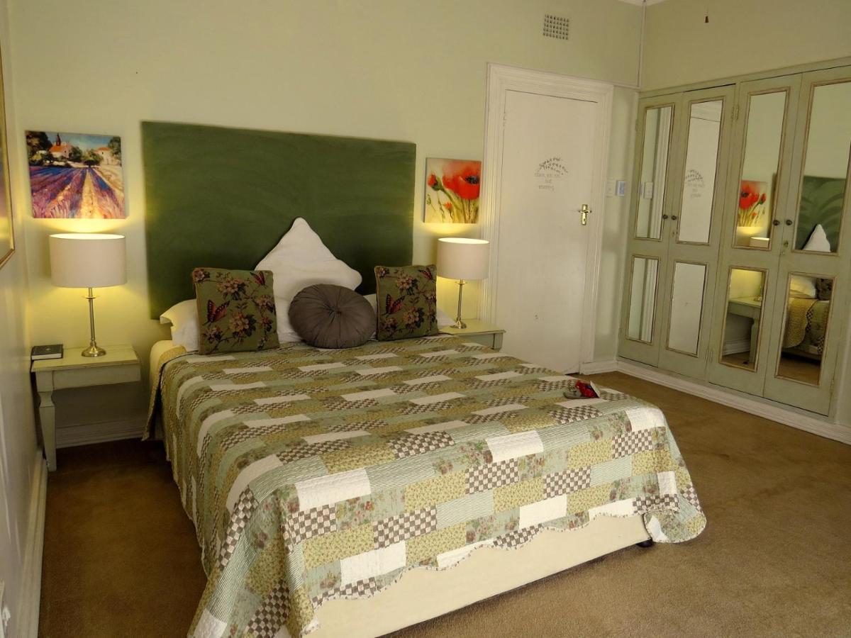 Bordeaux Haven Guest House เฟเรนนิงิง ภายนอก รูปภาพ